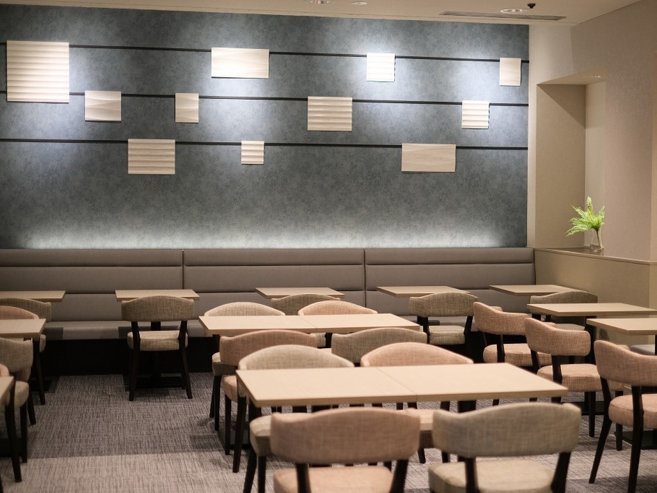 朝食会場リニューアルオープン